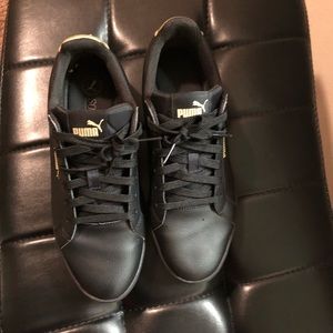 Women’s puma!!! Only worn a few times!!!